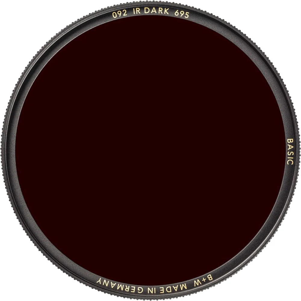 B+W 695/092 IR Dark Red MRC Basic Filter (77mm) - Image 2