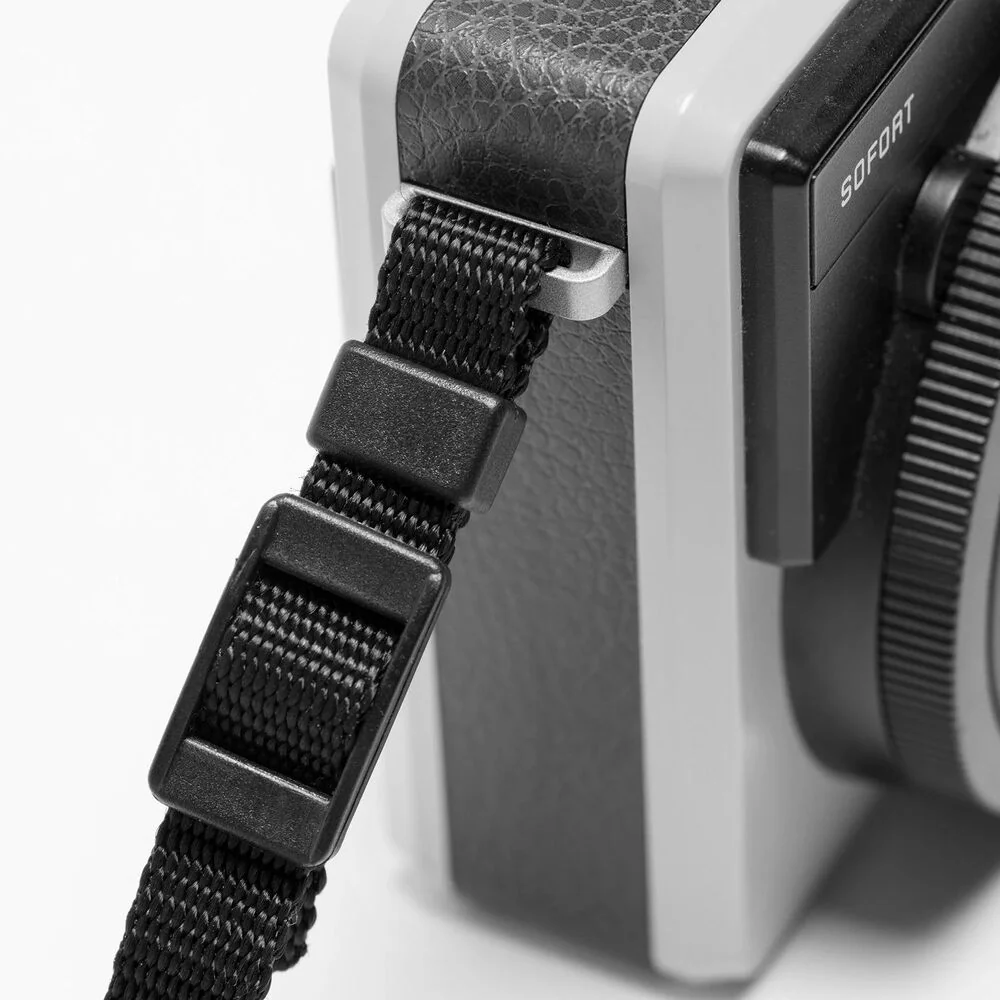 COOPH Rope Camera Strap (Duotone Red, 51.2", Webbing Attachment) - Image 4