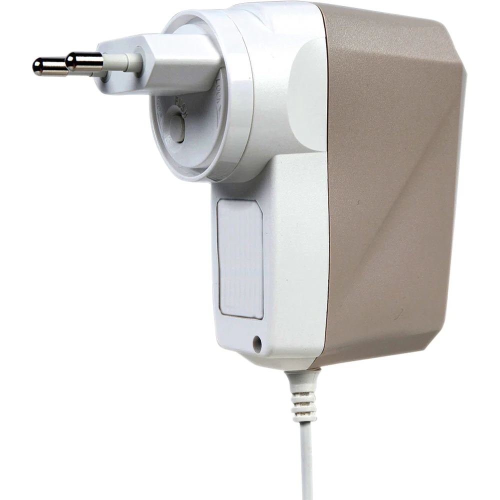iFi AUDIO iPower X Universal Power Adapter (9V, 2.5A) - Image 2