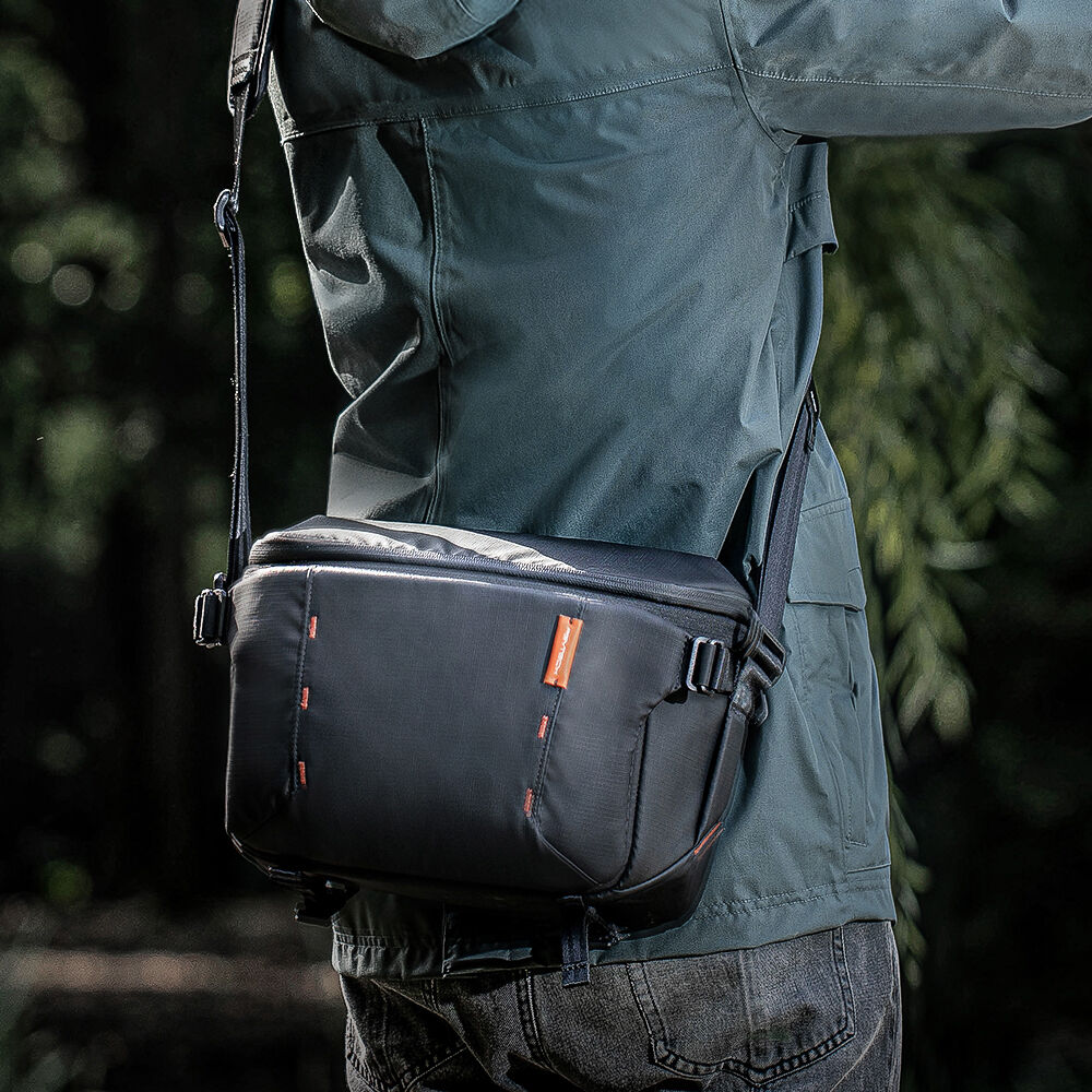 PGYTECH OneMo Sling (Black, 7L) - Image 2